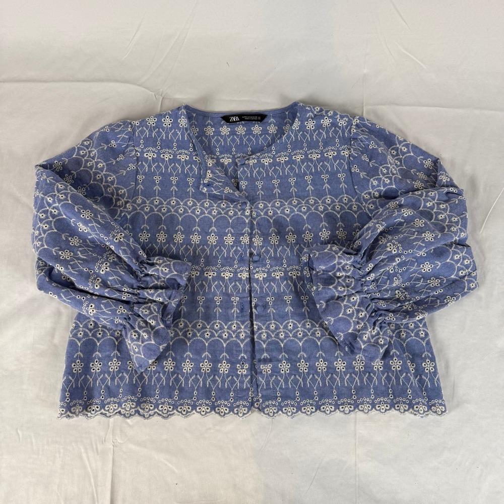Zara Blue And White Floral Eyelet Embroidered Blouse Ruffle Sleeve Scallop Hem M